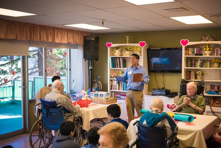 Teaching seniors how to use technology In home care for seniors